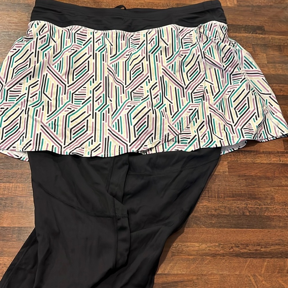 EUC Skirt Sports Hover Capri
